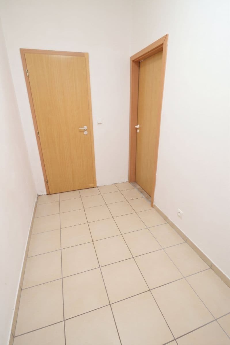 Prenájom bytu 2-izbový 41 m², Komenského, Šestajovice, Středočeský kraj Prenájom bytu 2-izbový 41 m², Komenského, Šestajovice, Středočeský kraj