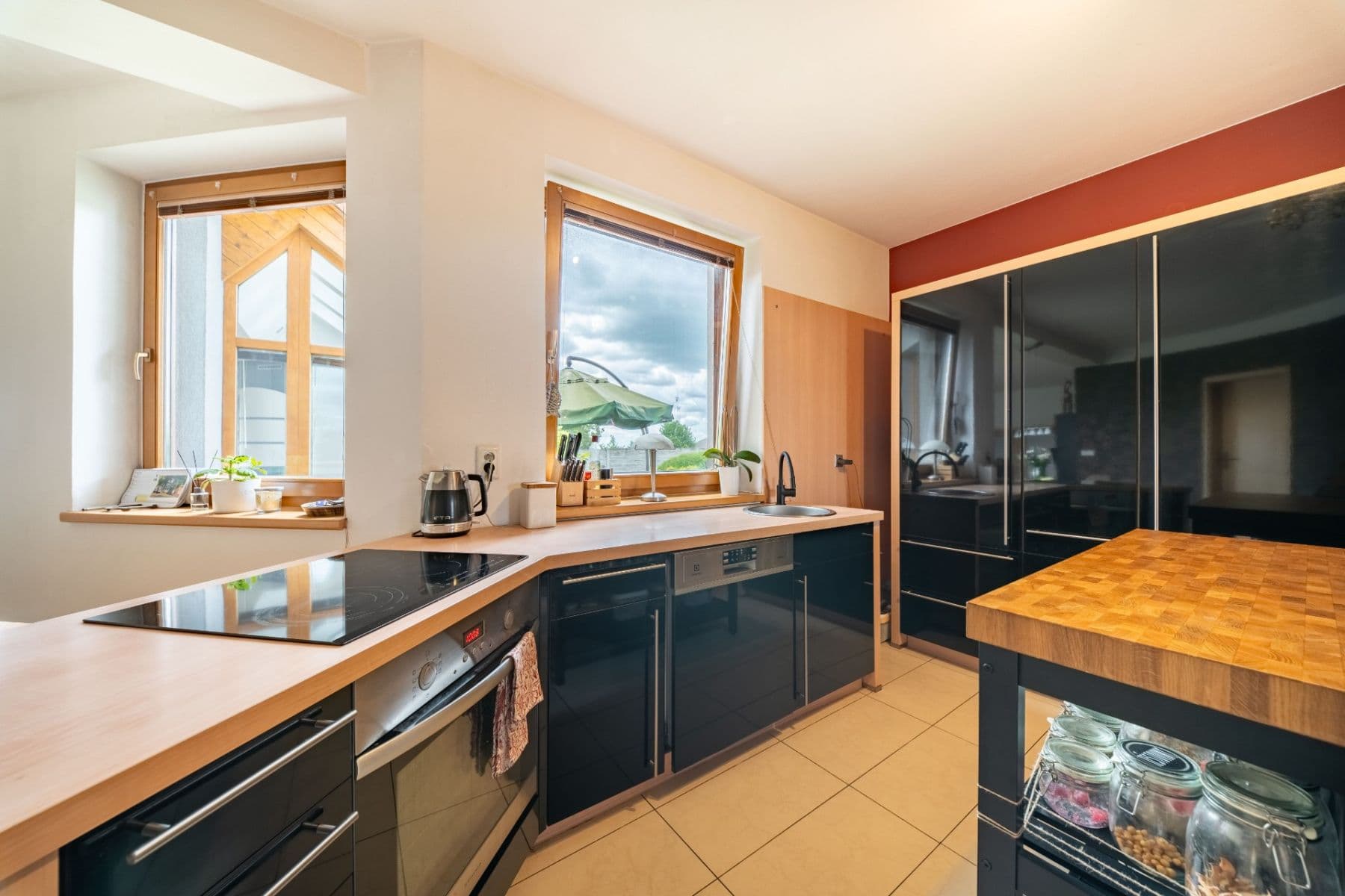 Predaj domu 224 m², pozemek 1.691 m², Tasovice, Jihomoravský kraj Predaj domu 224 m², pozemek 1.691 m², Tasovice, Jihomoravský kraj