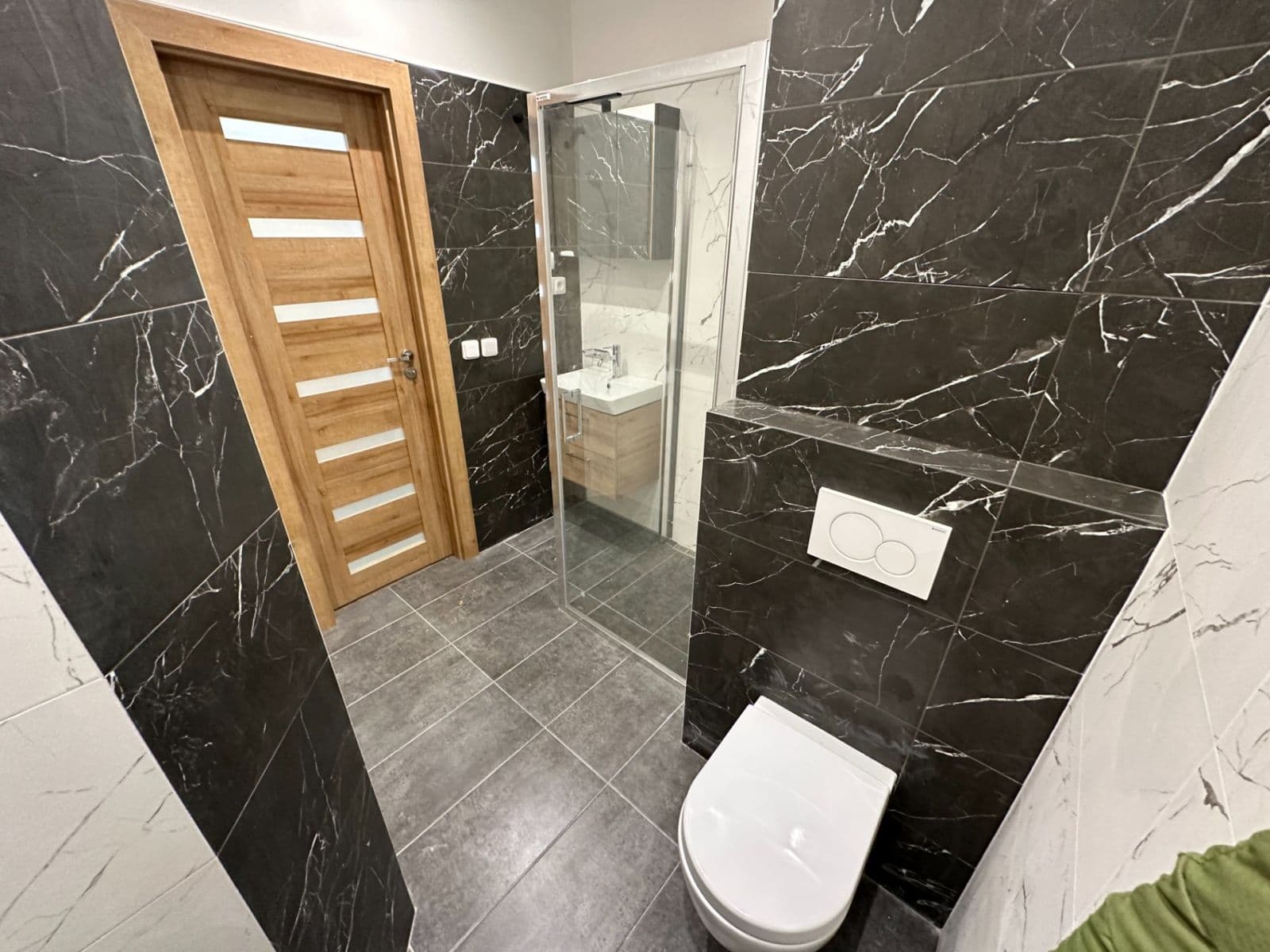 Prenájom bytu 1-izbový 35 m², Brožíkova, Hradec Králové, Královéhradecký kraj Prenájom bytu 1-izbový 35 m², Brožíkova, Hradec Králové, Královéhradecký kraj