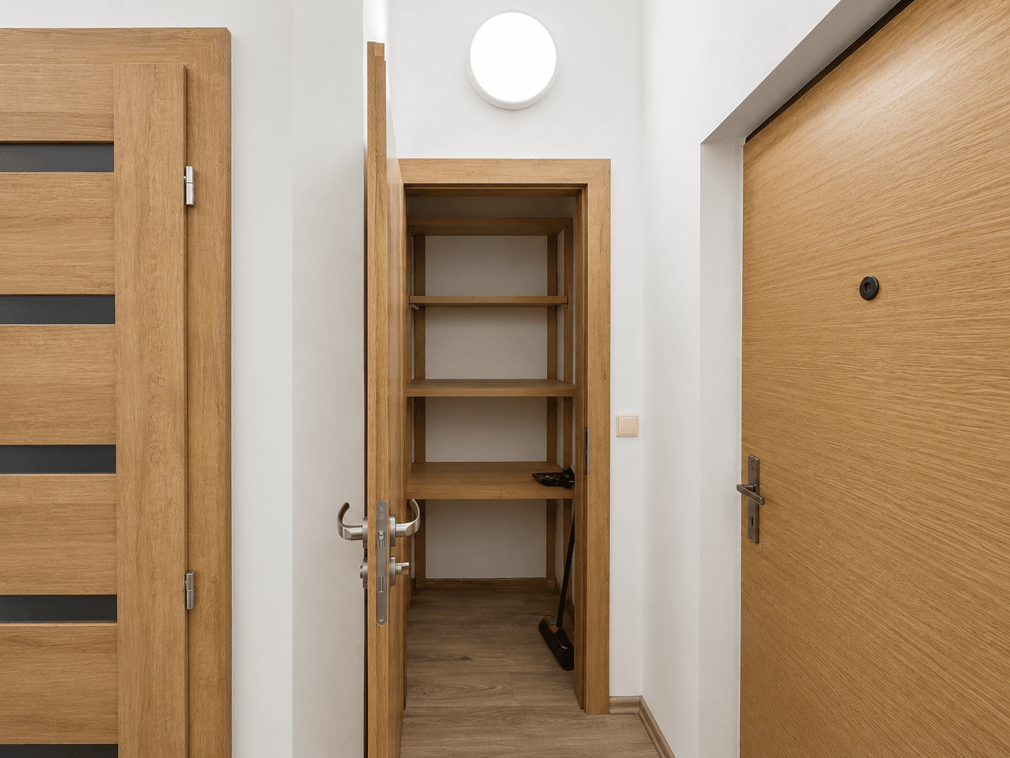Prenájom bytu 1-izbový 35 m², Brožíkova, Hradec Králové, Královéhradecký kraj Prenájom bytu 1-izbový 35 m², Brožíkova, Hradec Králové, Královéhradecký kraj