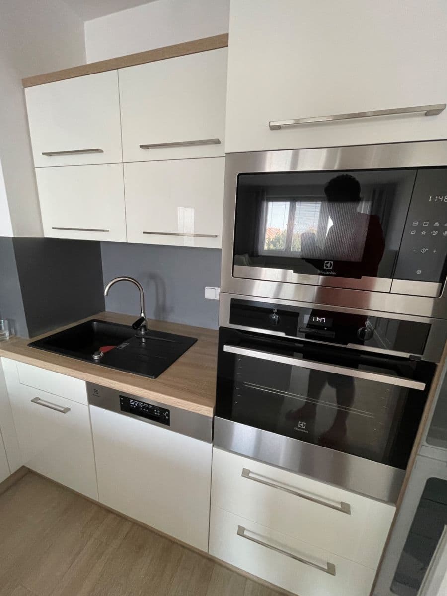Prenájom bytu 2-izbový 51 m², Zelnice II, Slavkov u Brna, Jihomoravský kraj Prenájom bytu 2-izbový 51 m², Zelnice II, Slavkov u Brna, Jihomoravský kraj