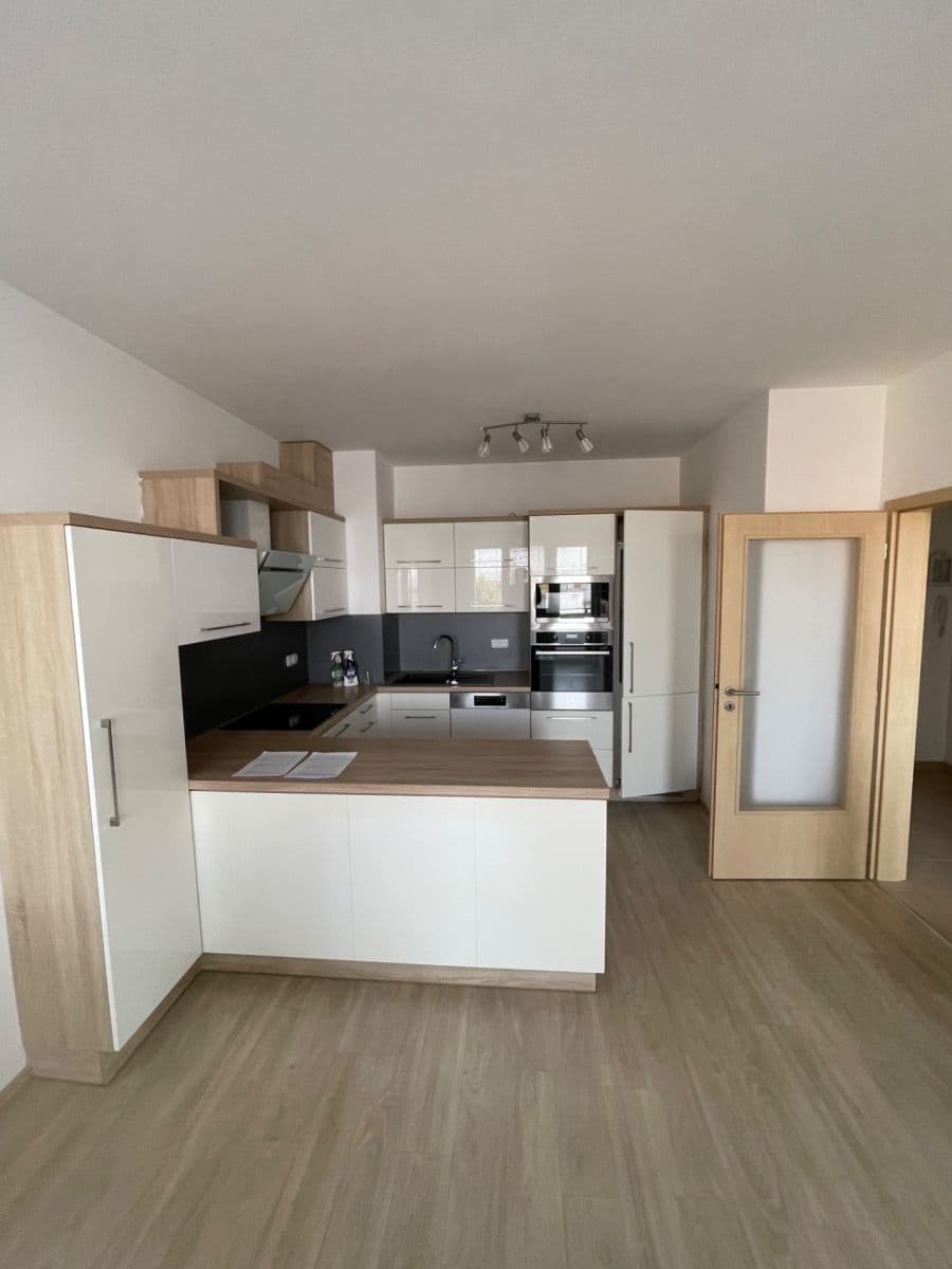 Prenájom bytu 2-izbový 51 m², Zelnice II, Slavkov u Brna, Jihomoravský kraj Prenájom bytu 2-izbový 51 m², Zelnice II, Slavkov u Brna, Jihomoravský kraj