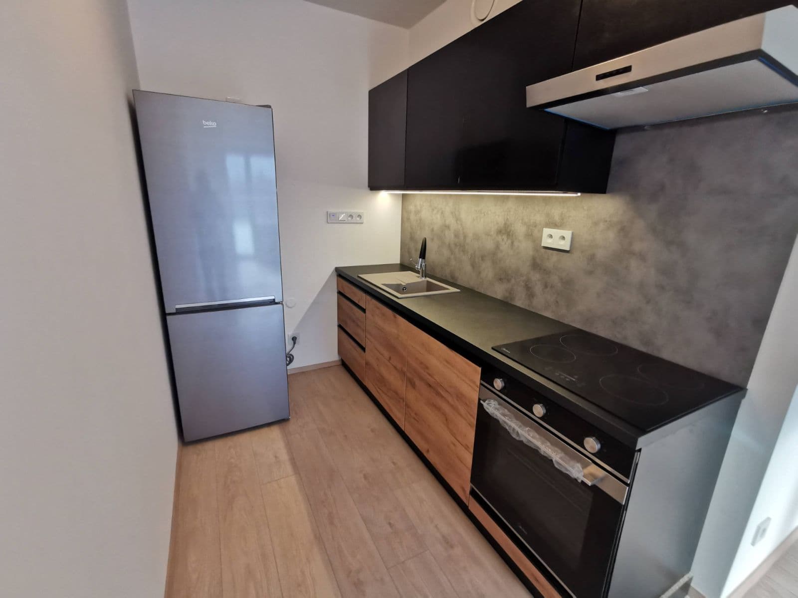 Prenájom bytu 2-izbový 44 m², Františka Diviše, Praha, Praha Prenájom bytu 2-izbový 44 m², Františka Diviše, Praha, Praha