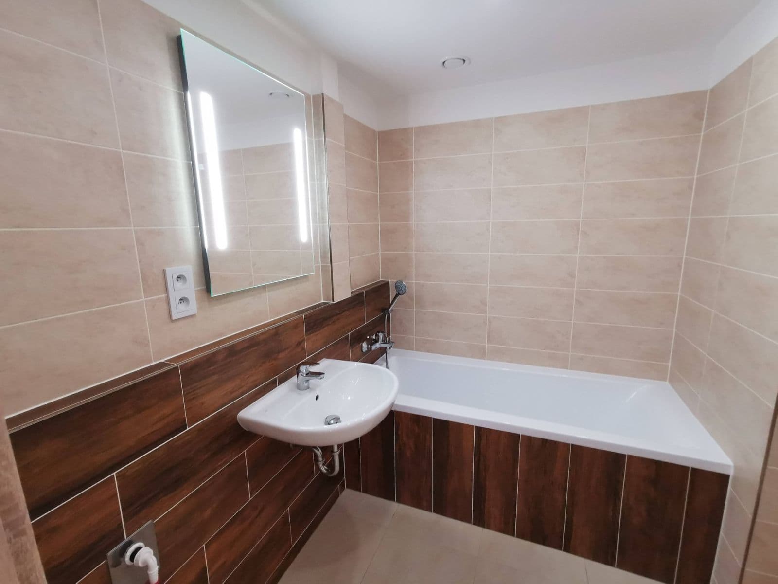 Prenájom bytu 2-izbový 44 m², Františka Diviše, Praha, Praha Prenájom bytu 2-izbový 44 m², Františka Diviše, Praha, Praha