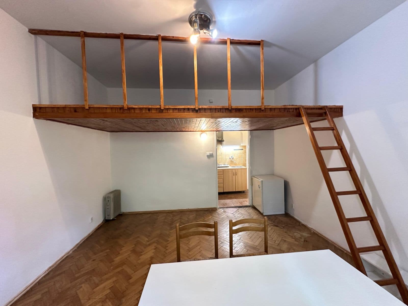 Prenájom bytu 1-izbový 25 m², Pod Zvonařkou, Praha, Praha Prenájom bytu 1-izbový 25 m², Pod Zvonařkou, Praha, Praha