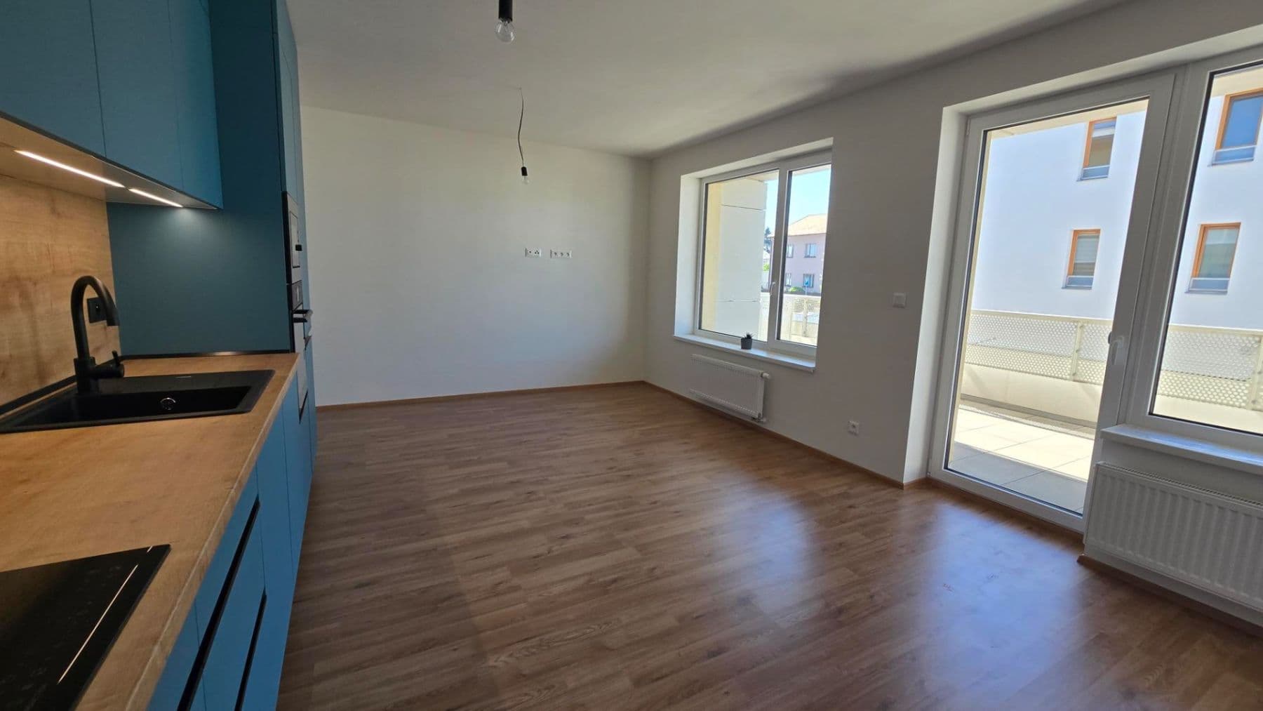 Prenájom bytu 2-izbový 58 m², Nová Tesla, Pardubice, Pardubický kraj Prenájom bytu 2-izbový 58 m², Nová Tesla, Pardubice, Pardubický kraj