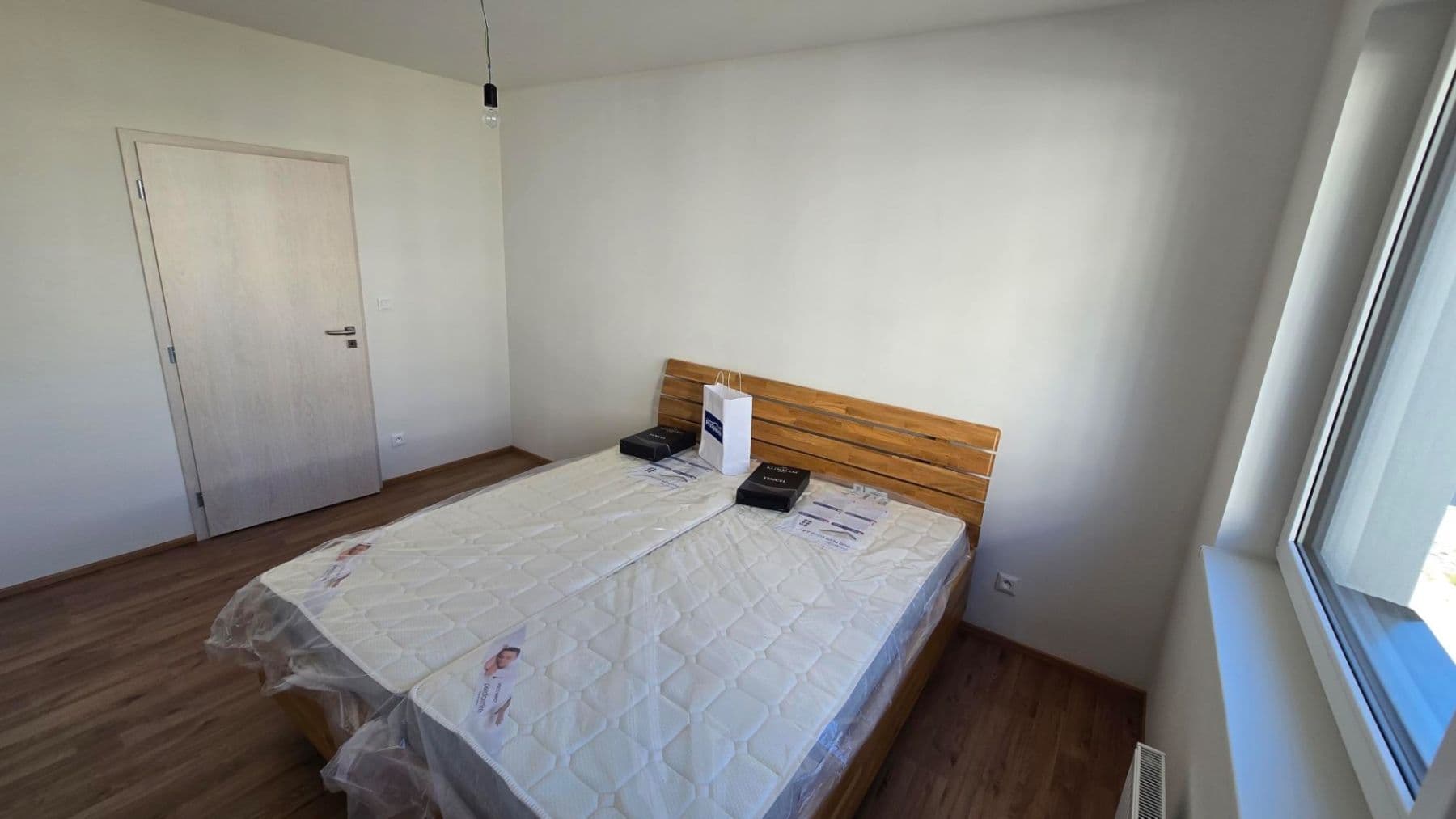 Prenájom bytu 2-izbový 58 m², Nová Tesla, Pardubice, Pardubický kraj Prenájom bytu 2-izbový 58 m², Nová Tesla, Pardubice, Pardubický kraj
