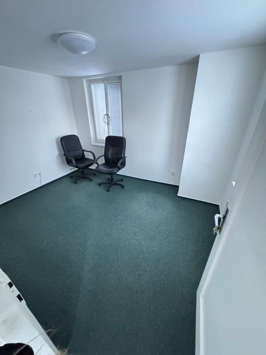 Prenájom kancelárie 14 m², Komenského, Nové Město nad Metují, Královéhradecký kraj Prenájom kancelárie 14 m², Komenského, Nové Město nad Metují, Královéhradecký kraj