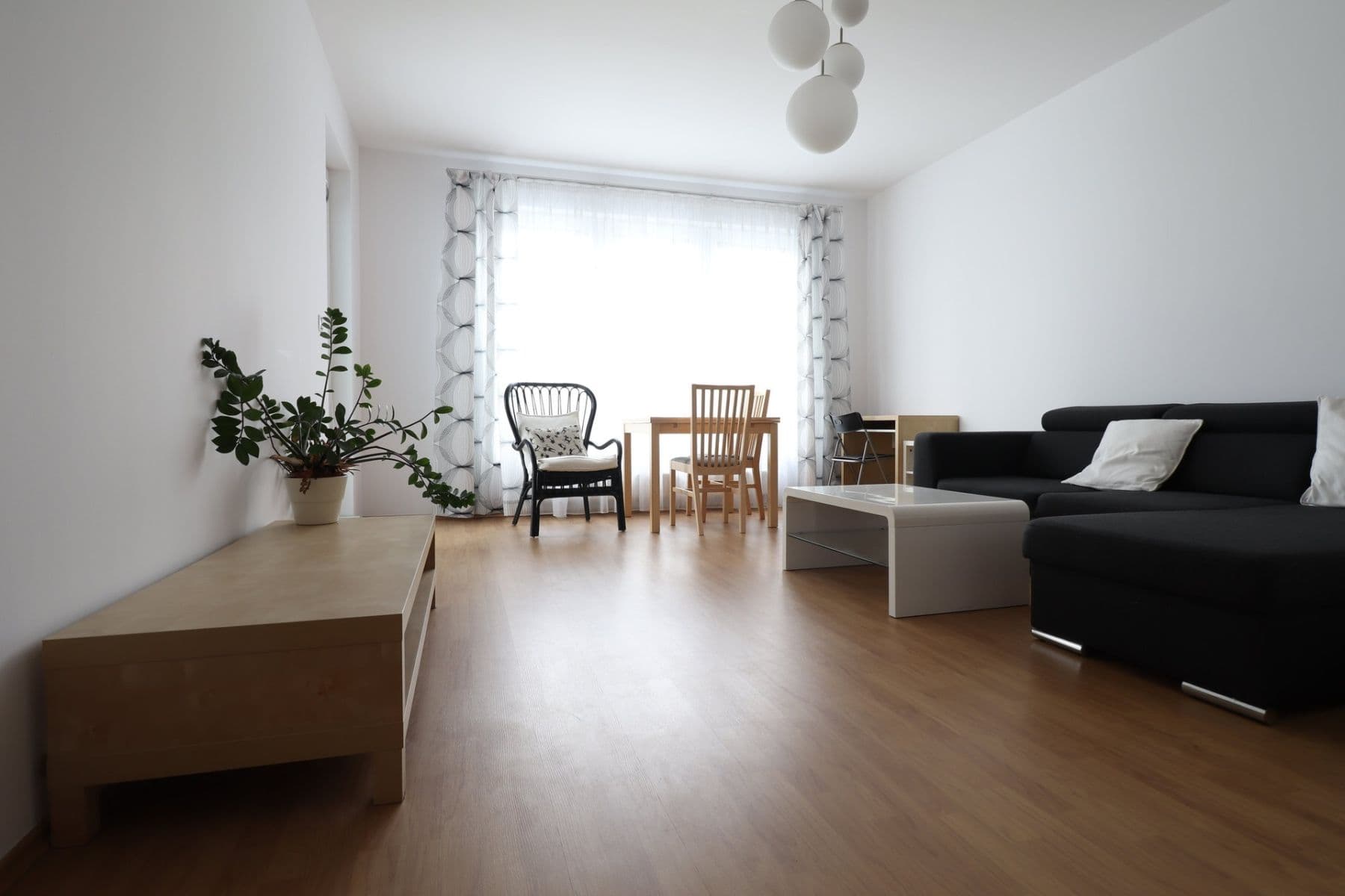 Prenájom bytu 3-izbový 71 m², Chlebovická, Praha, Praha Prenájom bytu 3-izbový 71 m², Chlebovická, Praha, Praha
