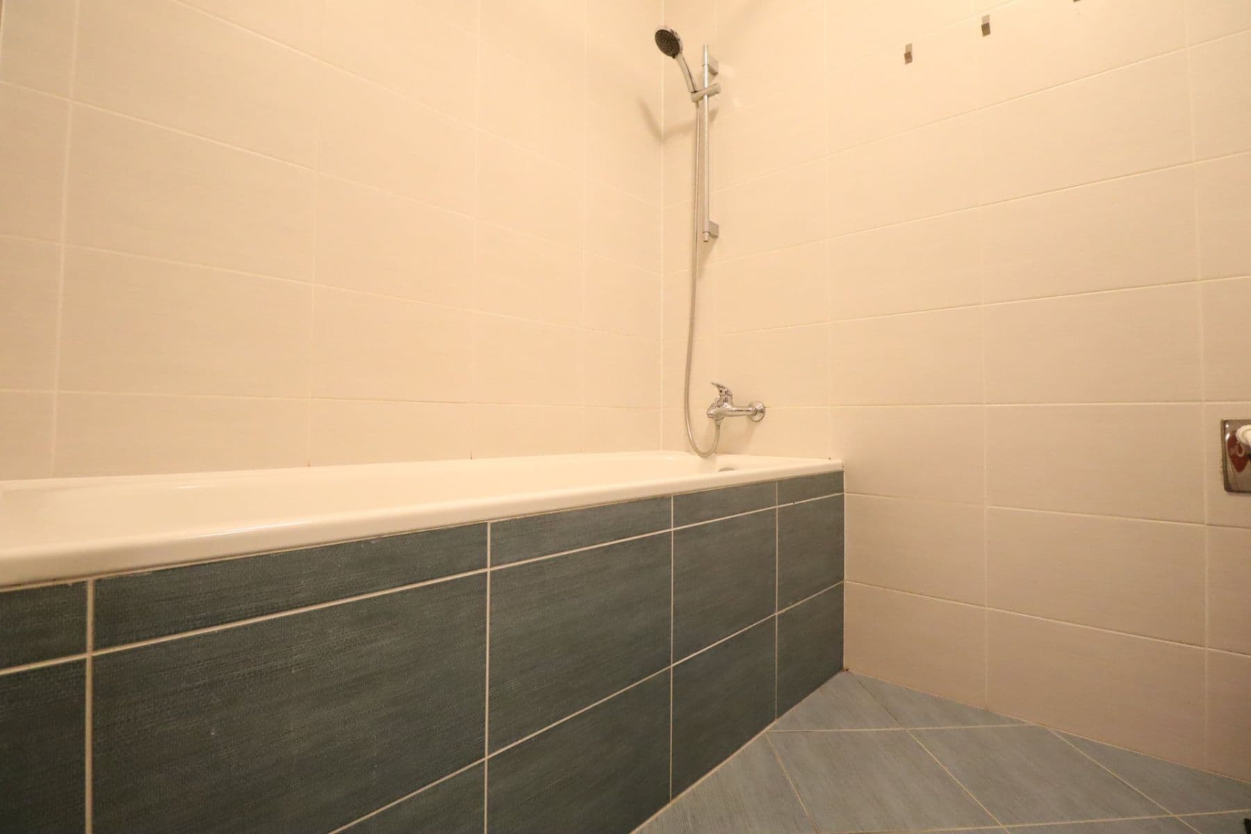 Prenájom bytu 3-izbový 71 m², Chlebovická, Praha, Praha Prenájom bytu 3-izbový 71 m², Chlebovická, Praha, Praha