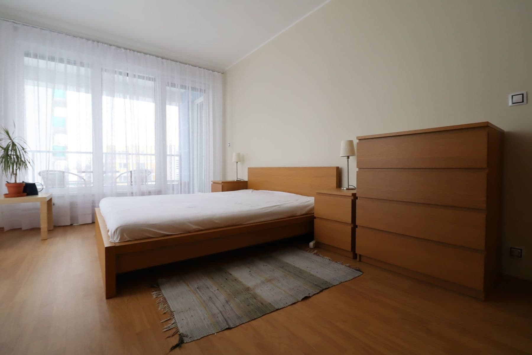 Prenájom bytu 3-izbový 71 m², Chlebovická, Praha, Praha Prenájom bytu 3-izbový 71 m², Chlebovická, Praha, Praha