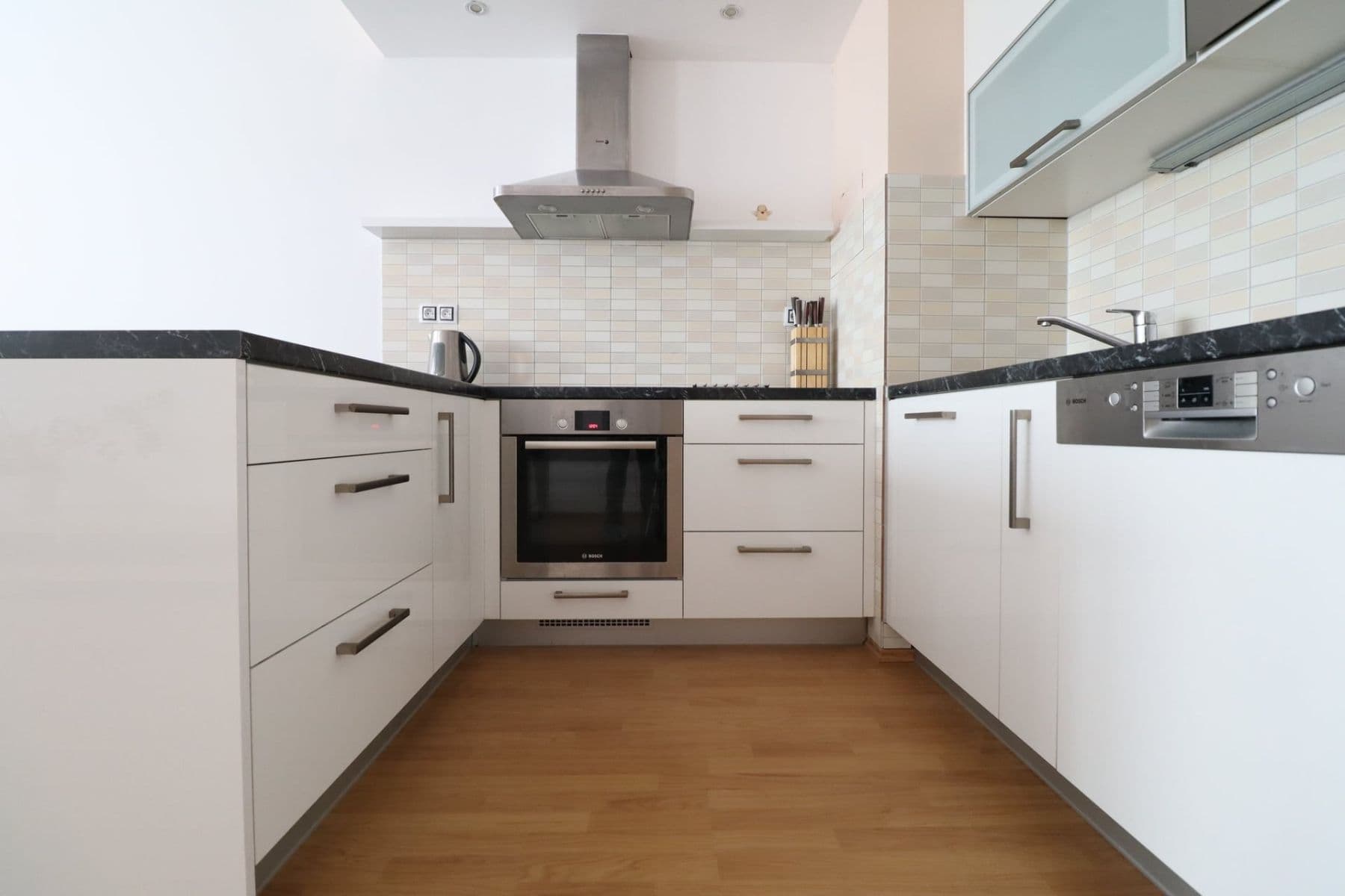 Prenájom bytu 3-izbový 71 m², Chlebovická, Praha, Praha Prenájom bytu 3-izbový 71 m², Chlebovická, Praha, Praha
