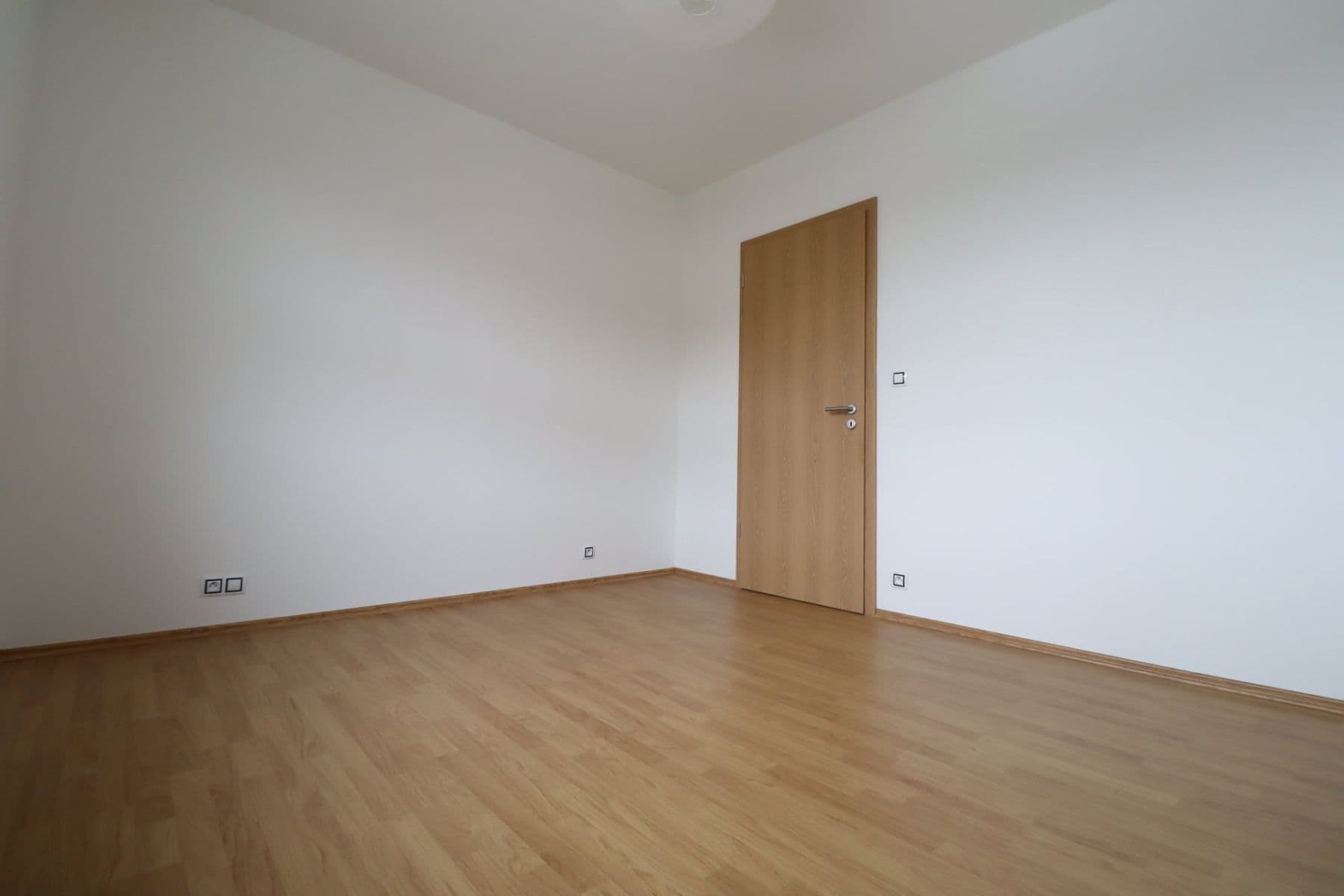 Prenájom bytu 3-izbový 71 m², Chlebovická, Praha, Praha Prenájom bytu 3-izbový 71 m², Chlebovická, Praha, Praha
