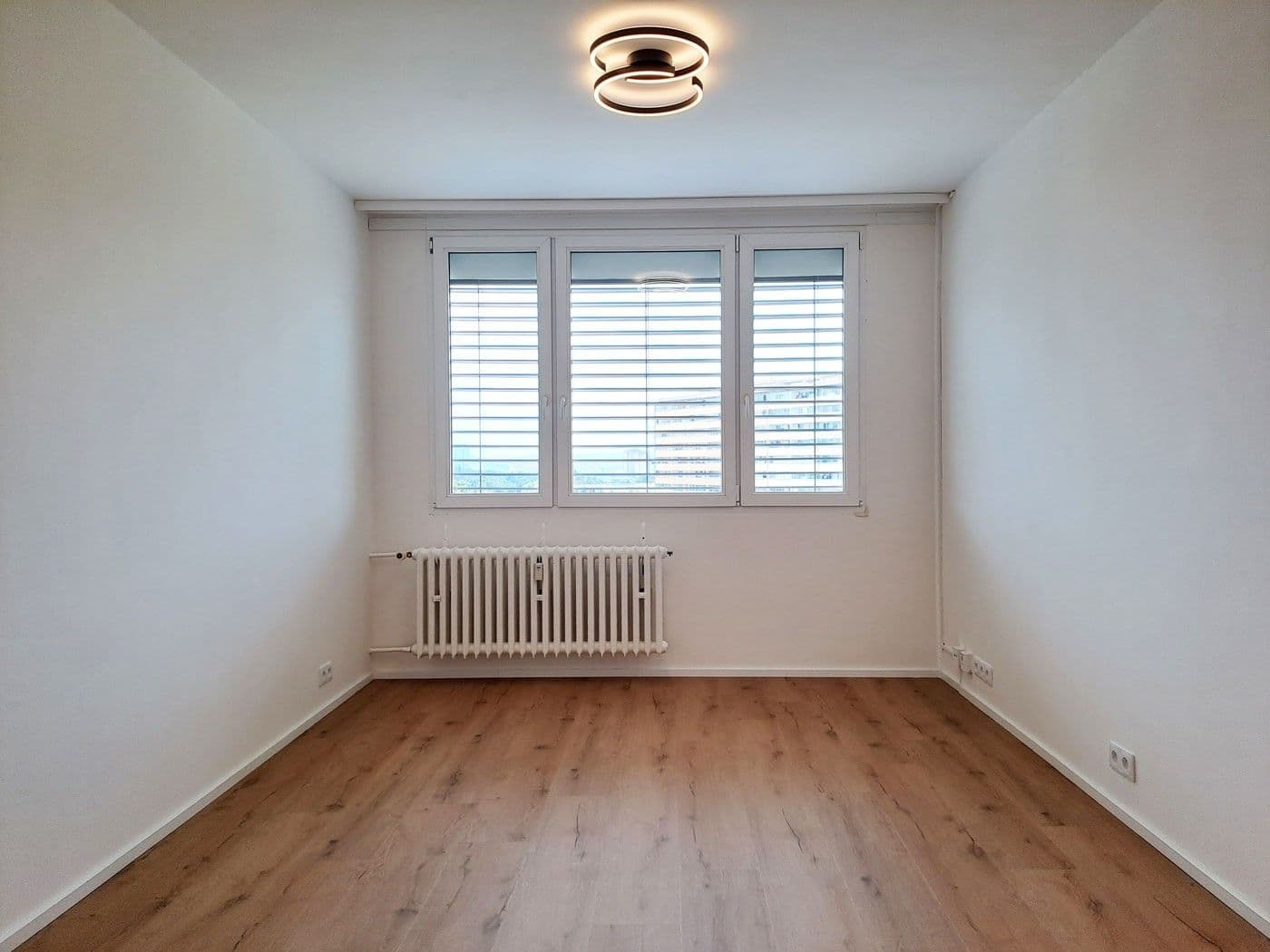 Prenájom bytu 2-izbový 40 m², Novodvorská, Praha, Praha Prenájom bytu 2-izbový 40 m², Novodvorská, Praha, Praha