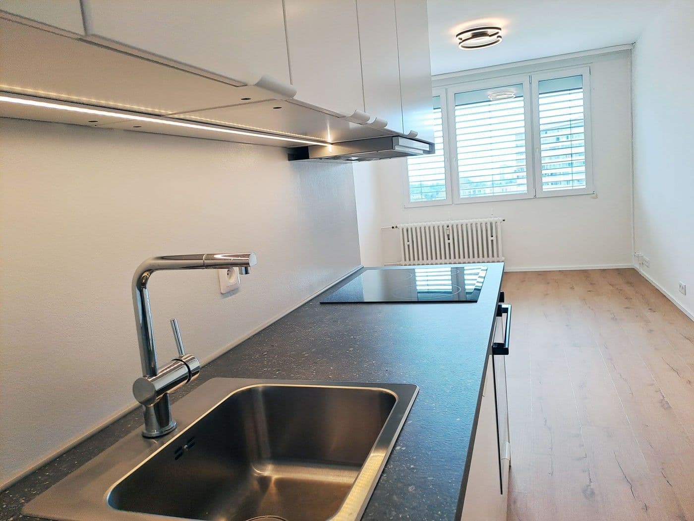 Prenájom bytu 2-izbový 40 m², Novodvorská, Praha, Praha Prenájom bytu 2-izbový 40 m², Novodvorská, Praha, Praha