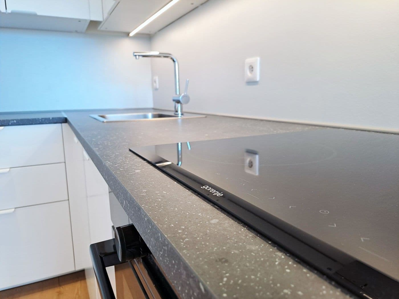 Prenájom bytu 2-izbový 40 m², Novodvorská, Praha, Praha Prenájom bytu 2-izbový 40 m², Novodvorská, Praha, Praha