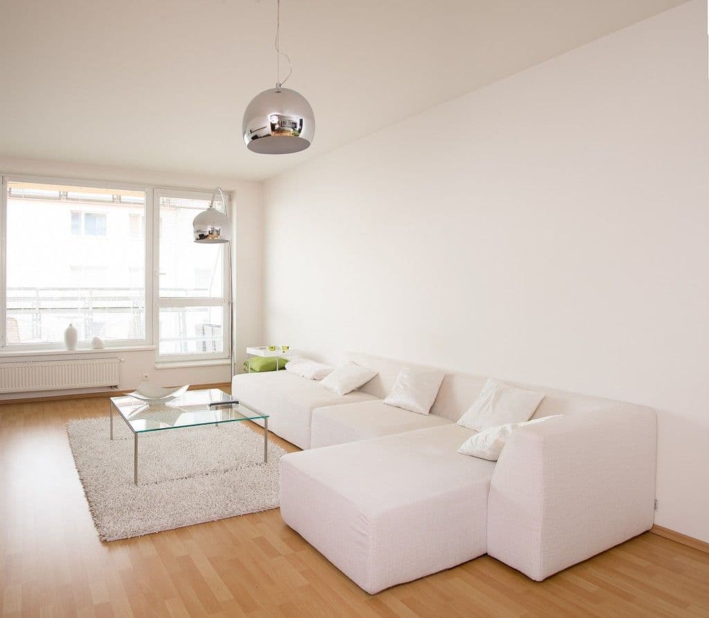 Prenájom bytu 2-izbový 60 m², Melodická, Praha, Praha Prenájom bytu 2-izbový 60 m², Melodická, Praha, Praha