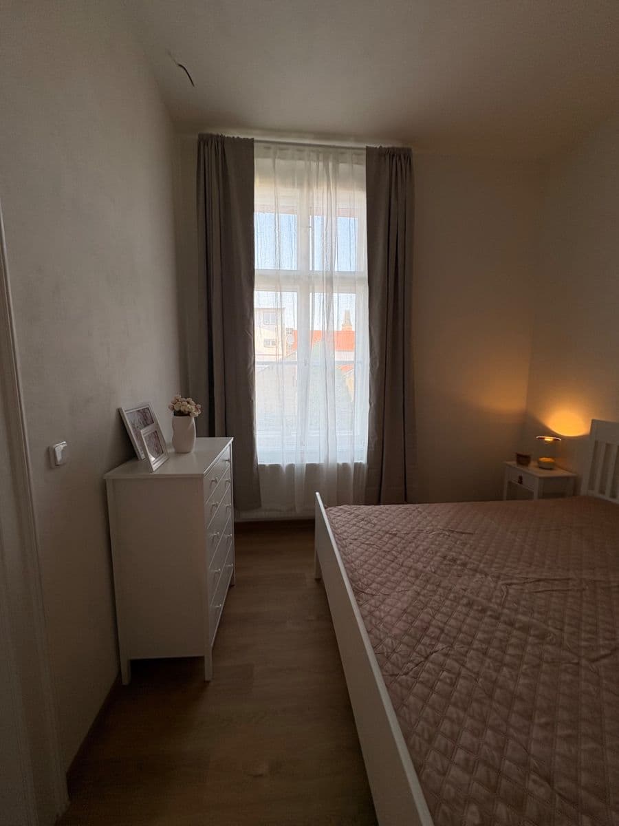 Prenájom bytu 2-izbový 42 m², Poštovní, Rakovník, Středočeský kraj Prenájom bytu 2-izbový 42 m², Poštovní, Rakovník, Středočeský kraj