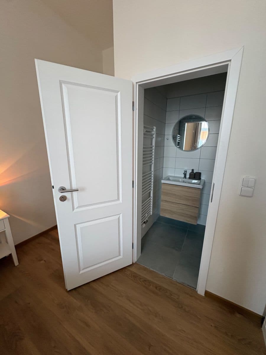 Prenájom bytu 2-izbový 42 m², Poštovní, Rakovník, Středočeský kraj Prenájom bytu 2-izbový 42 m², Poštovní, Rakovník, Středočeský kraj