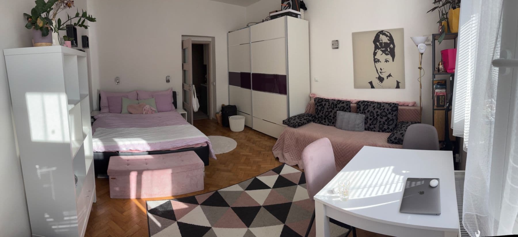 Prenájom bytu 1-izbový 30 m², Žitomírská, Praha, Praha Prenájom bytu 1-izbový 30 m², Žitomírská, Praha, Praha