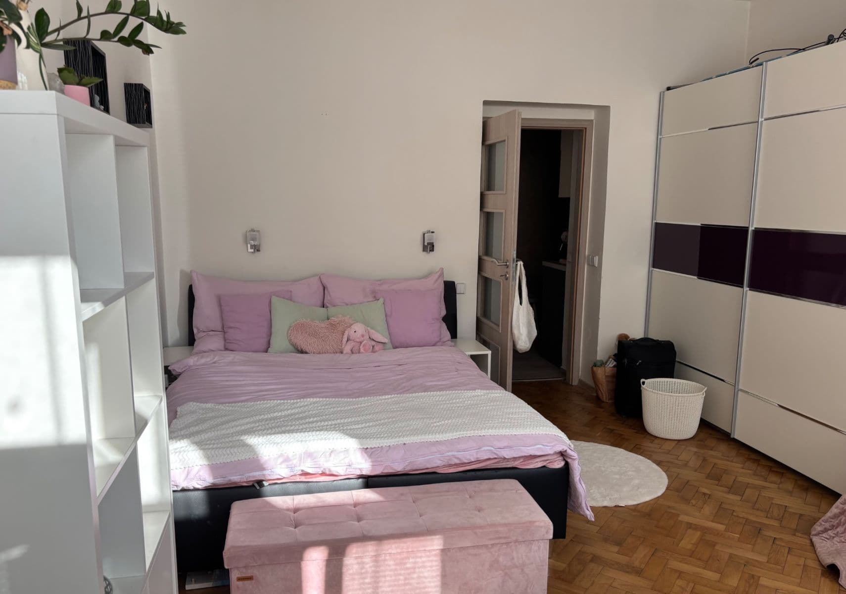 Prenájom bytu 1-izbový 30 m², Žitomírská, Praha, Praha Prenájom bytu 1-izbový 30 m², Žitomírská, Praha, Praha