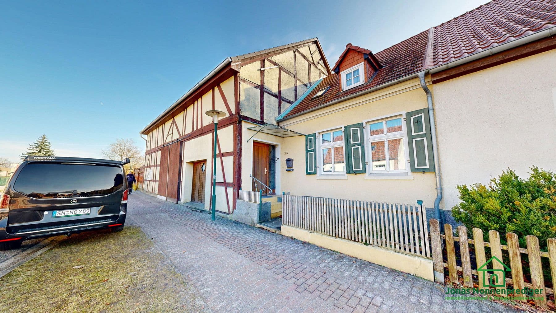 Predaj domu 131 m², pozemek 1.221 m², Berliner Straße 38a, Lenzen (Elbe), Brandenbursko Predaj domu 131 m², pozemek 1.221 m², Berliner Straße 38a, Lenzen (Elbe), Brandenbursko