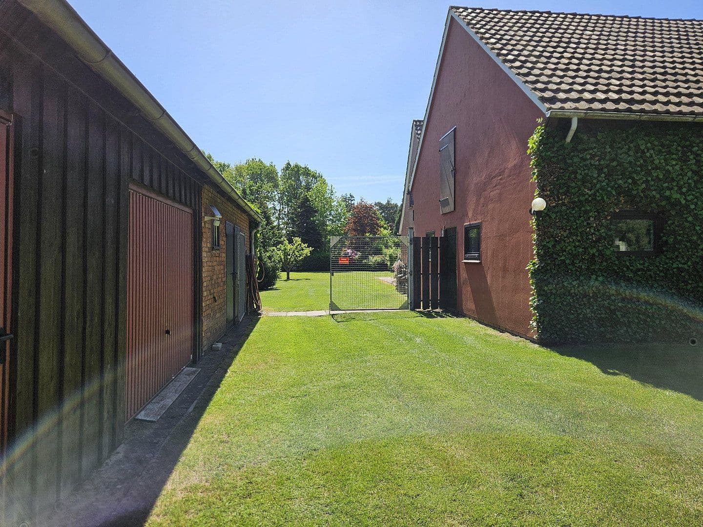 Predaj domu 243 m², pozemek 3.556 m², Barver, Dolné Sasko Predaj domu 243 m², pozemek 3.556 m², Barver, Dolné Sasko