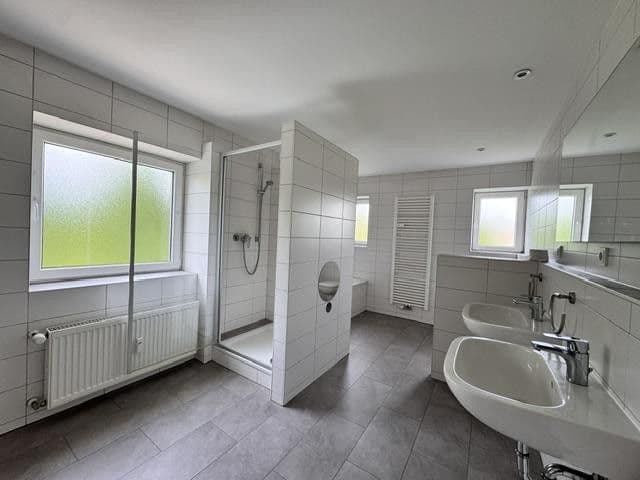 Prenájom bytu 7-izbový 185 m², Allendorf, Hesensko Prenájom bytu 7-izbový 185 m², Allendorf, Hesensko