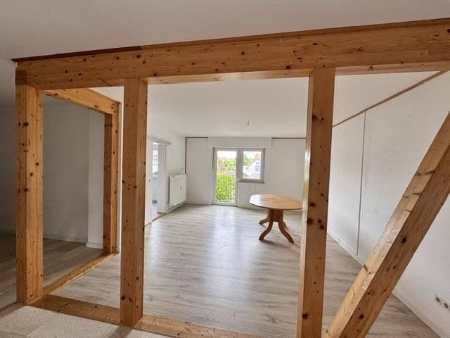 Prenájom bytu 7-izbový 185 m², Allendorf, Hesensko Prenájom bytu 7-izbový 185 m², Allendorf, Hesensko