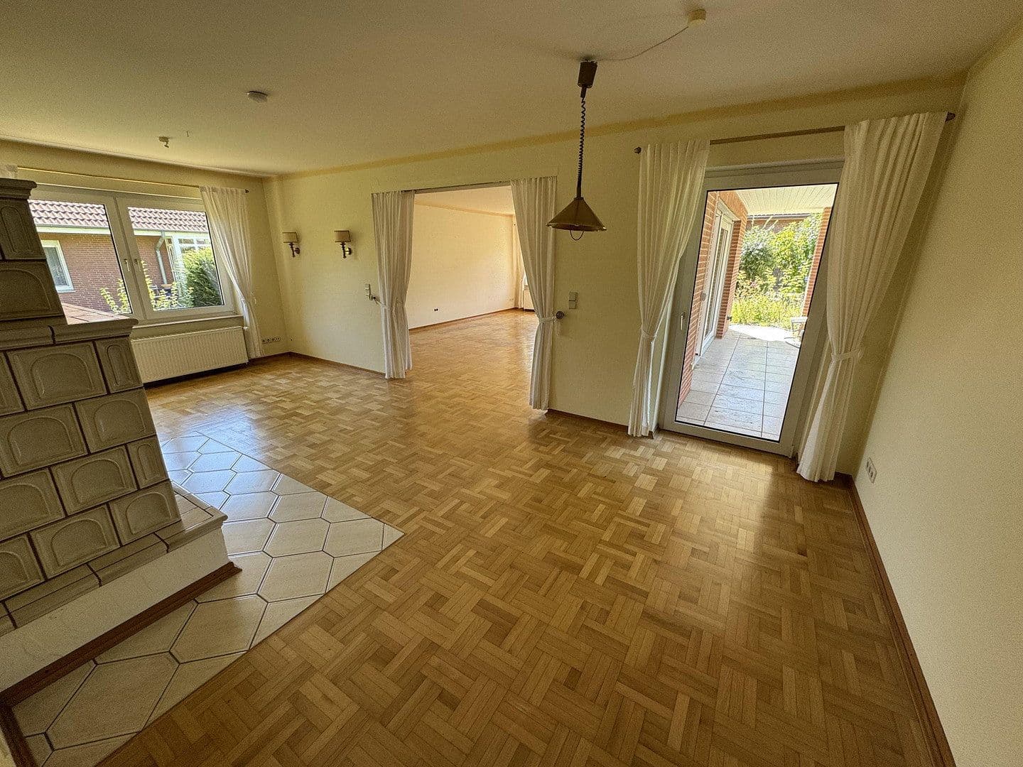 Predaj domu 135 m², pozemek 778 m², Burgwedel, Dolné Sasko Predaj domu 135 m², pozemek 778 m², Burgwedel, Dolné Sasko