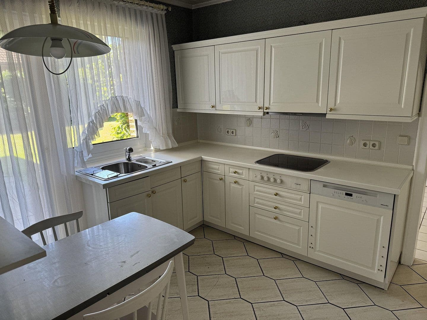 Predaj domu 135 m², pozemek 778 m², Burgwedel, Dolné Sasko Predaj domu 135 m², pozemek 778 m², Burgwedel, Dolné Sasko