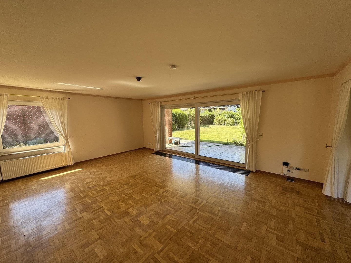 Predaj domu 135 m², pozemek 778 m², Burgwedel, Dolné Sasko Predaj domu 135 m², pozemek 778 m², Burgwedel, Dolné Sasko