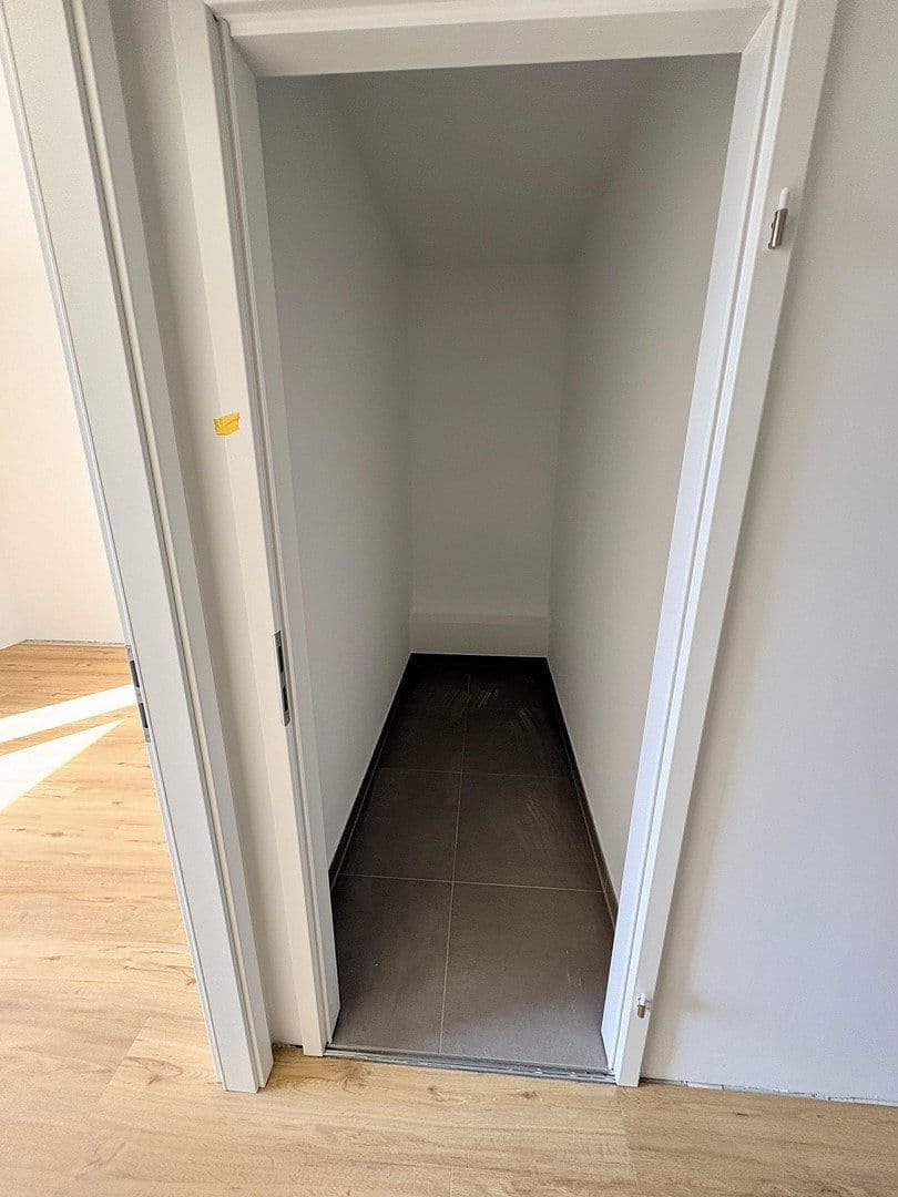 Prenájom domu 145 m², pozemek 115 m², Lilienstrasse 29., Stein, Bavorsko Prenájom domu 145 m², pozemek 115 m², Lilienstrasse 29., Stein, Bavorsko