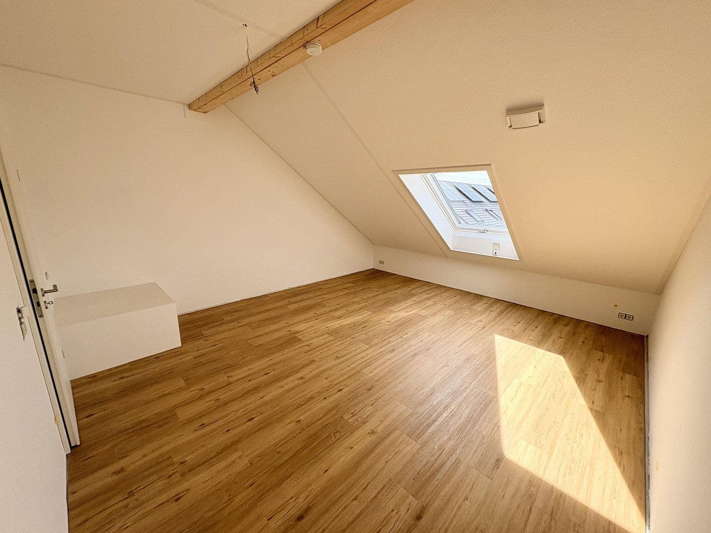 Prenájom domu 145 m², pozemek 115 m², Lilienstrasse 29., Stein, Bavorsko Prenájom domu 145 m², pozemek 115 m², Lilienstrasse 29., Stein, Bavorsko
