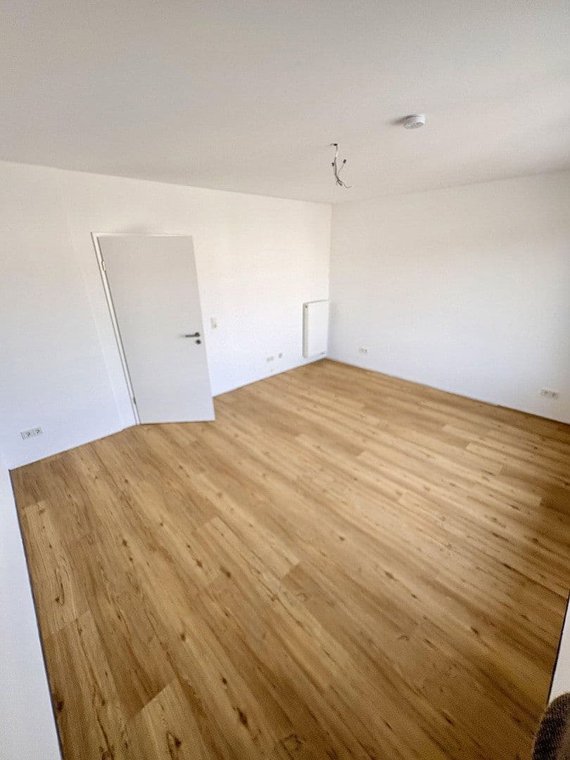 Prenájom domu 145 m², pozemek 115 m², Lilienstrasse 29., Stein, Bavorsko Prenájom domu 145 m², pozemek 115 m², Lilienstrasse 29., Stein, Bavorsko