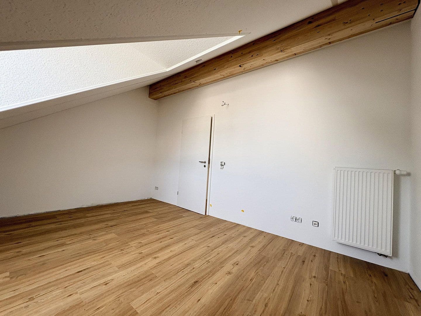 Prenájom domu 145 m², pozemek 115 m², Lilienstrasse 29., Stein, Bavorsko Prenájom domu 145 m², pozemek 115 m², Lilienstrasse 29., Stein, Bavorsko