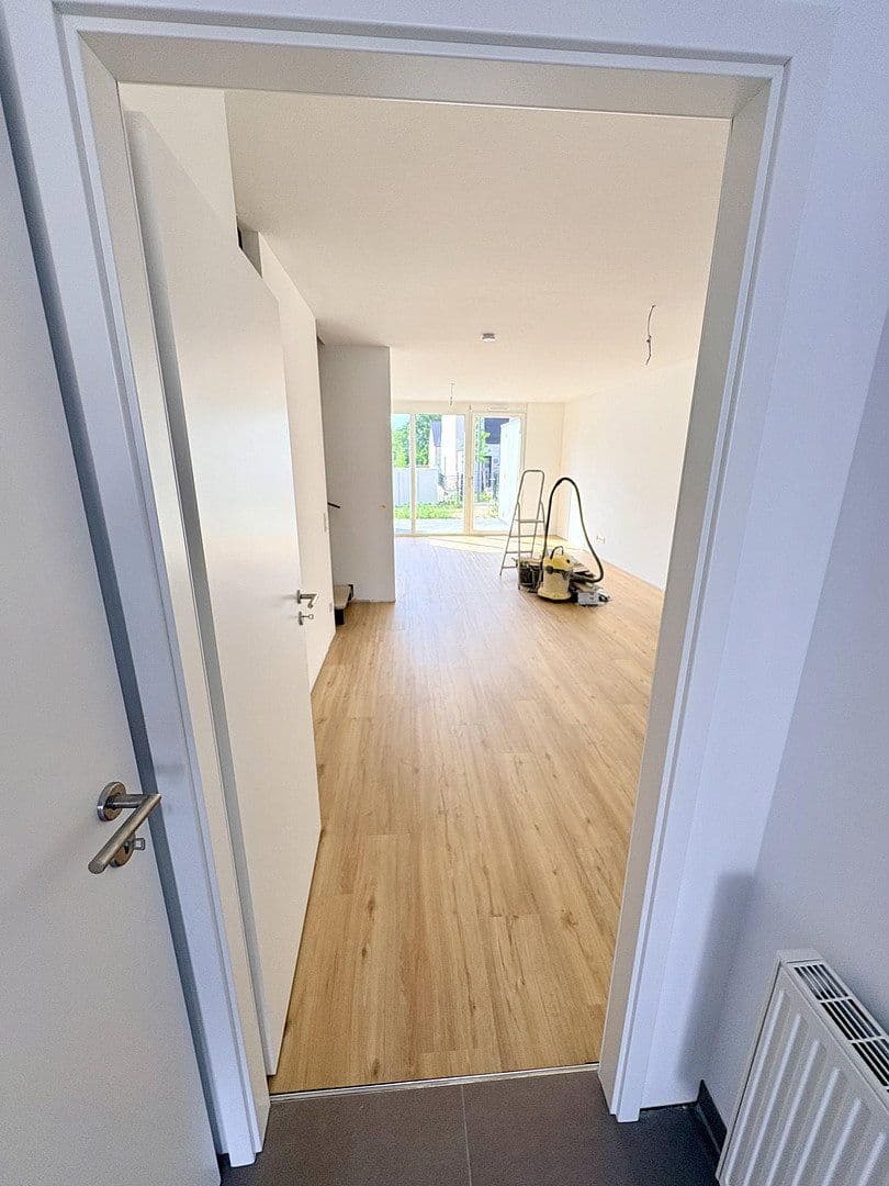 Prenájom domu 145 m², pozemek 115 m², Lilienstrasse 29., Stein, Bavorsko Prenájom domu 145 m², pozemek 115 m², Lilienstrasse 29., Stein, Bavorsko