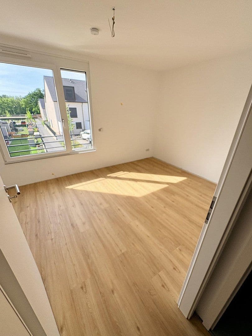 Prenájom domu 145 m², pozemek 115 m², Lilienstrasse 29., Stein, Bavorsko Prenájom domu 145 m², pozemek 115 m², Lilienstrasse 29., Stein, Bavorsko