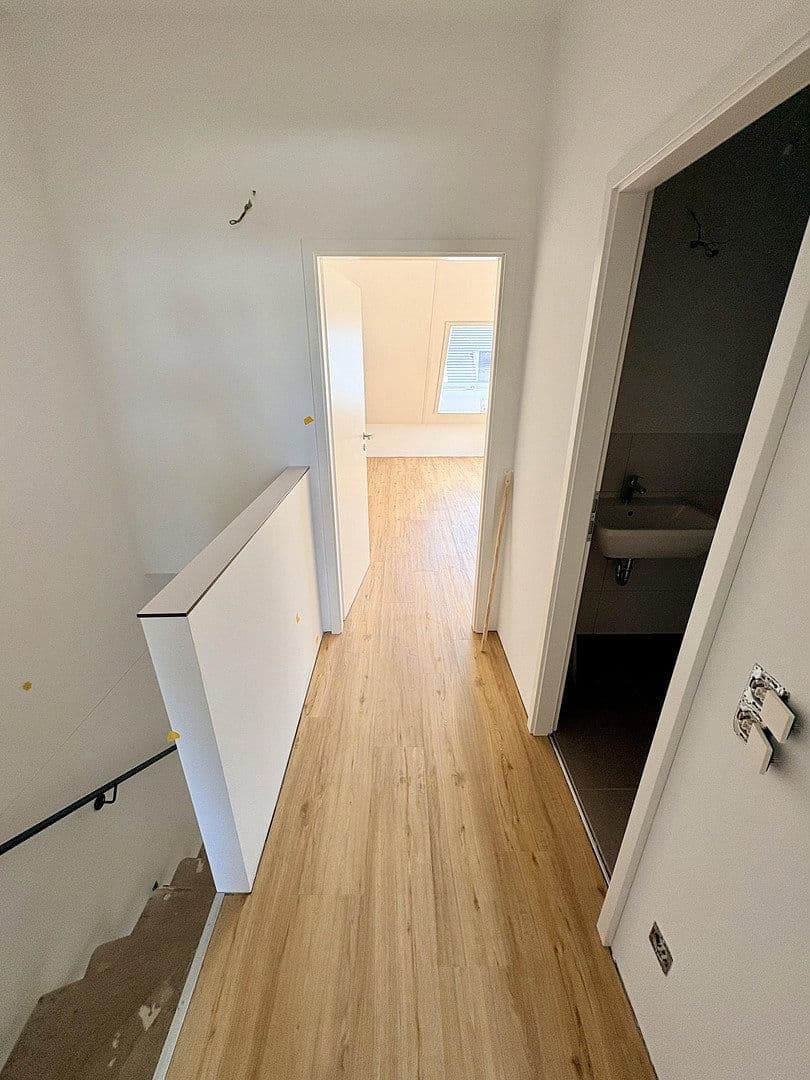 Prenájom domu 145 m², pozemek 115 m², Lilienstrasse 29., Stein, Bavorsko Prenájom domu 145 m², pozemek 115 m², Lilienstrasse 29., Stein, Bavorsko