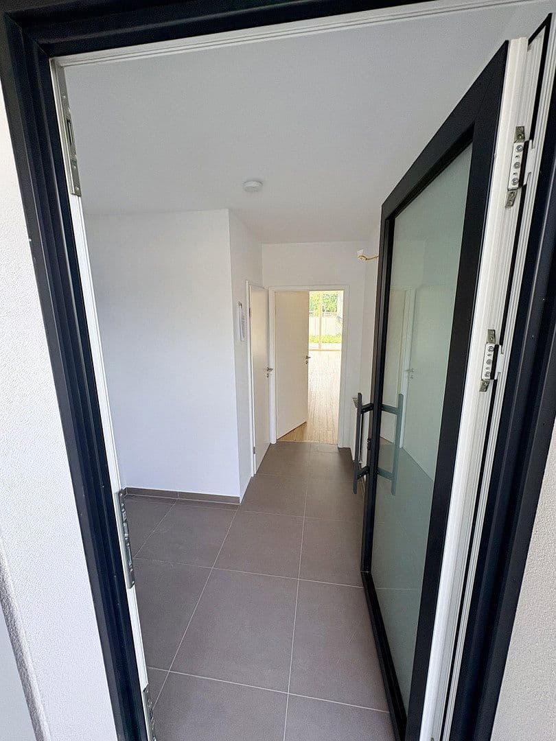 Prenájom domu 145 m², pozemek 115 m², Lilienstrasse 29., Stein, Bavorsko Prenájom domu 145 m², pozemek 115 m², Lilienstrasse 29., Stein, Bavorsko