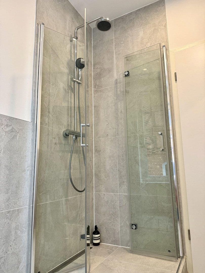 Predaj bytu 2-izbový 40 m², Berlin, Berlín Predaj bytu 2-izbový 40 m², Berlin, Berlín