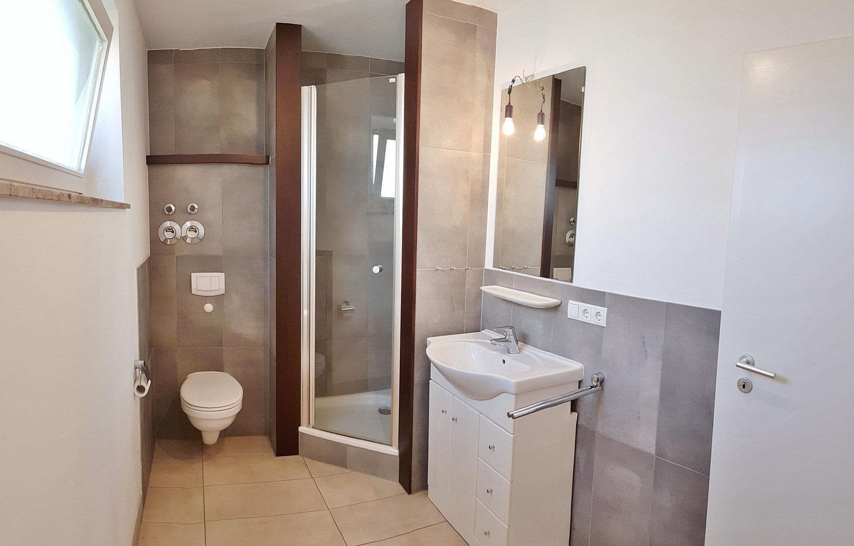 Prenájom bytu 6-izbový 156 m², Hildesheim, Dolné Sasko Prenájom bytu 6-izbový 156 m², Hildesheim, Dolné Sasko