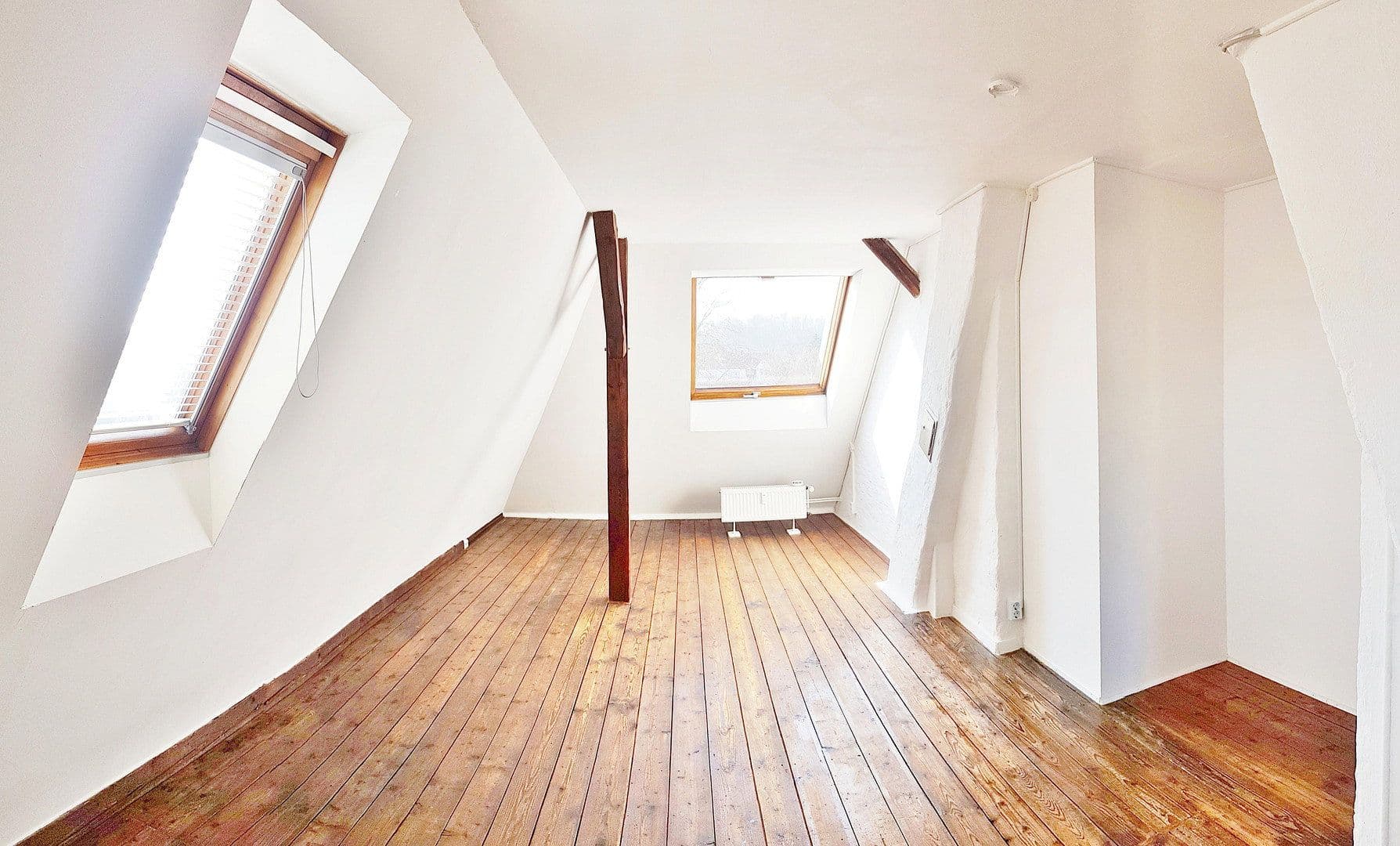 Prenájom bytu 6-izbový 156 m², Hildesheim, Dolné Sasko Prenájom bytu 6-izbový 156 m², Hildesheim, Dolné Sasko