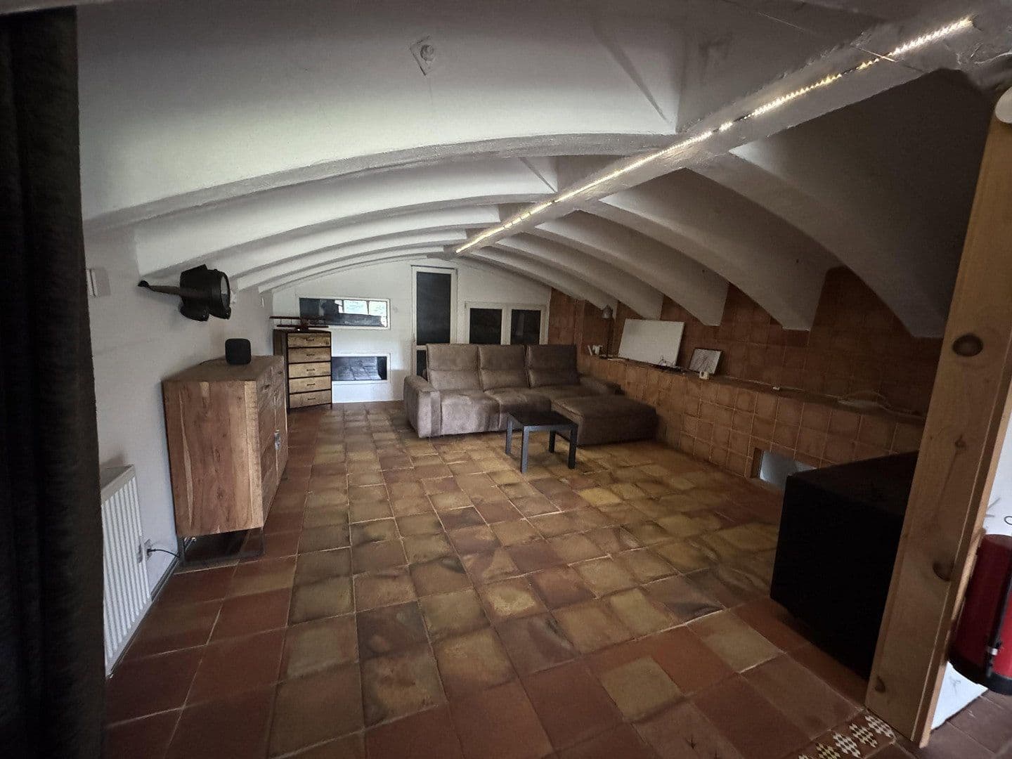 Predaj nebytového priestoru 5.404 m², Zur Alten Landebahn 8, Neuhardenberg, Brandenbursko Predaj nebytového priestoru 5.404 m², Zur Alten Landebahn 8, Neuhardenberg, Brandenbursko