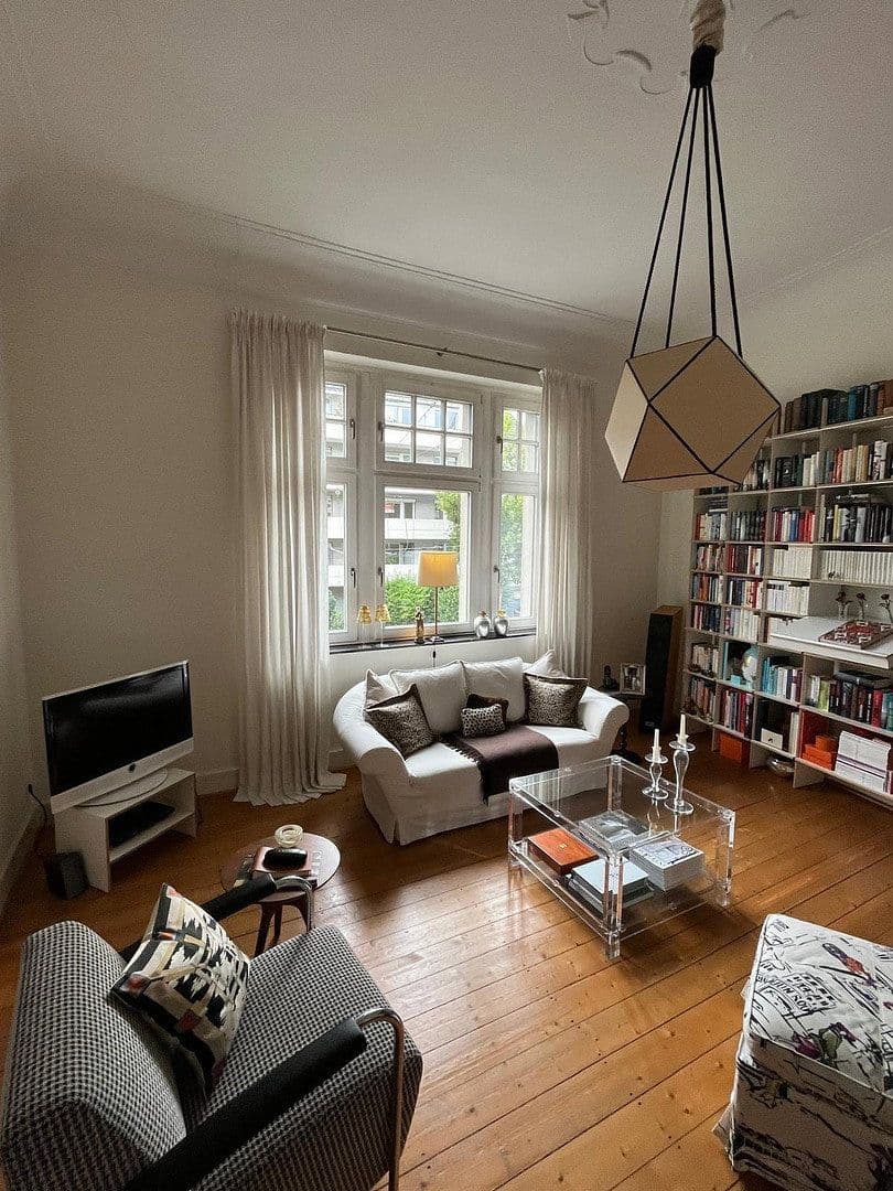 Prenájom bytu 4-izbový 115 m², Ludenberger Straße 11, düsseldorf, Severné Porýnie - Westfálsko Prenájom bytu 4-izbový 115 m², Ludenberger Straße 11, düsseldorf, Severné Porýnie - Westfálsko