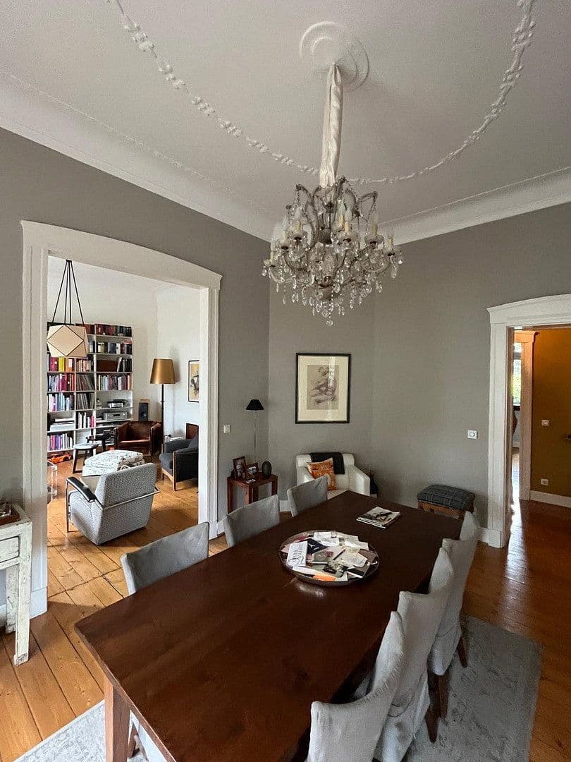Prenájom bytu 4-izbový 115 m², Ludenberger Straße 11, düsseldorf, Severné Porýnie - Westfálsko Prenájom bytu 4-izbový 115 m², Ludenberger Straße 11, düsseldorf, Severné Porýnie - Westfálsko