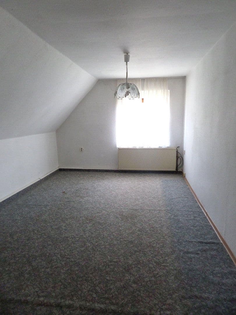 Predaj domu 131 m², pozemek 570 m², Lauchhammer, Brandenbursko Predaj domu 131 m², pozemek 570 m², Lauchhammer, Brandenbursko
