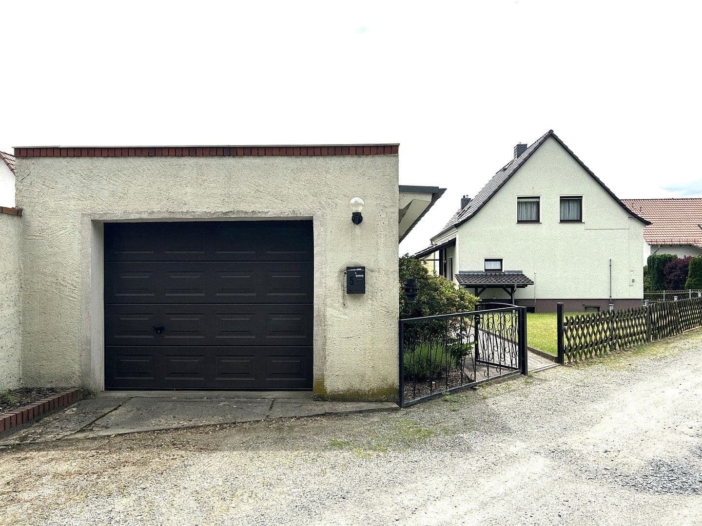 Predaj domu 131 m², pozemek 570 m², Lauchhammer, Brandenbursko Predaj domu 131 m², pozemek 570 m², Lauchhammer, Brandenbursko