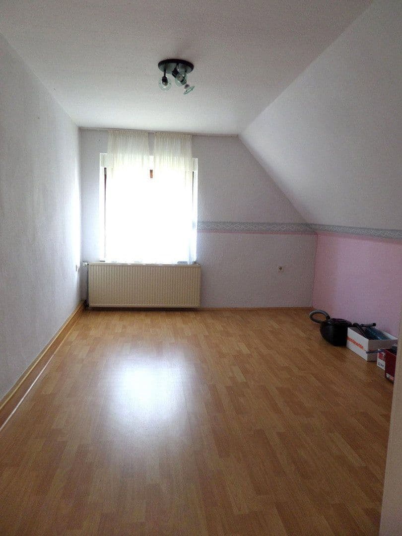 Predaj domu 131 m², pozemek 570 m², Lauchhammer, Brandenbursko Predaj domu 131 m², pozemek 570 m², Lauchhammer, Brandenbursko