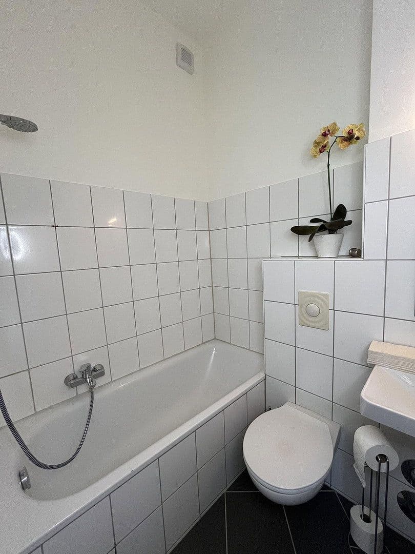 Prenájom bytu 1-izbový 27 m², Ludenbergerstraße 11, düsseldorf, Severné Porýnie - Westfálsko Prenájom bytu 1-izbový 27 m², Ludenbergerstraße 11, düsseldorf, Severné Porýnie - Westfálsko